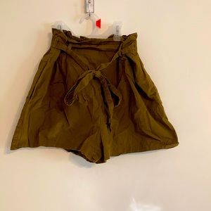 🌻Zara paper bag shorts